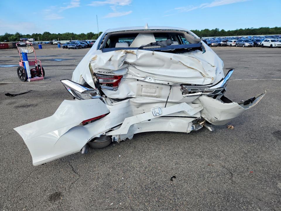 Продаж на аукціоні авто 2022 Honda Accord, vin: 1HGCV1F13NA056280, номер лоту: 68325856