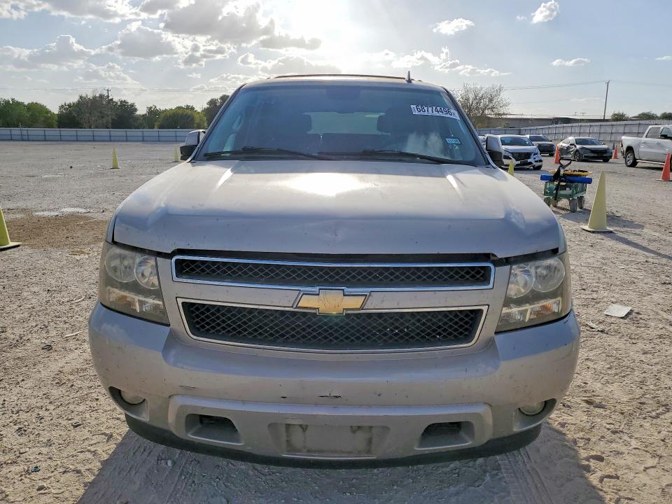 68774496 :رقم المزاد ، 1GNFC13047R407142 vin ، 2007 Chevrolet Tahoe مزاد بيع