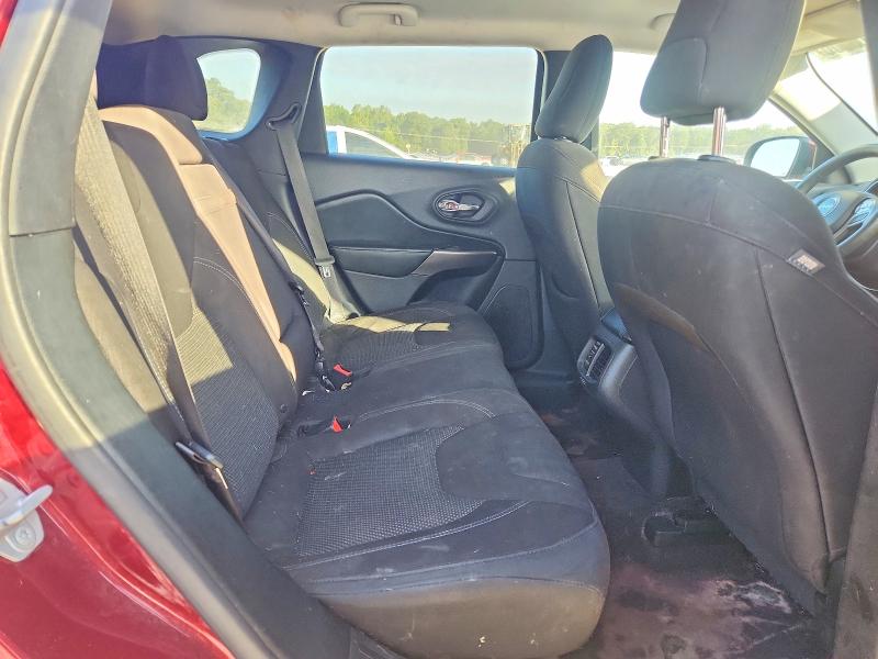 67515306 :رقم المزاد ، 1C4PJLCB9KD264534 vin ، 2019 Jeep Cherokee مزاد بيع