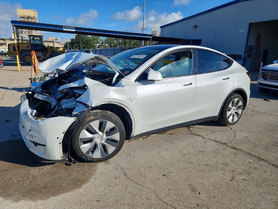 Auction sale of the 2020 Tesla Model Y, vin: 5YJYGDEE6LF043015, lot number: 67376516