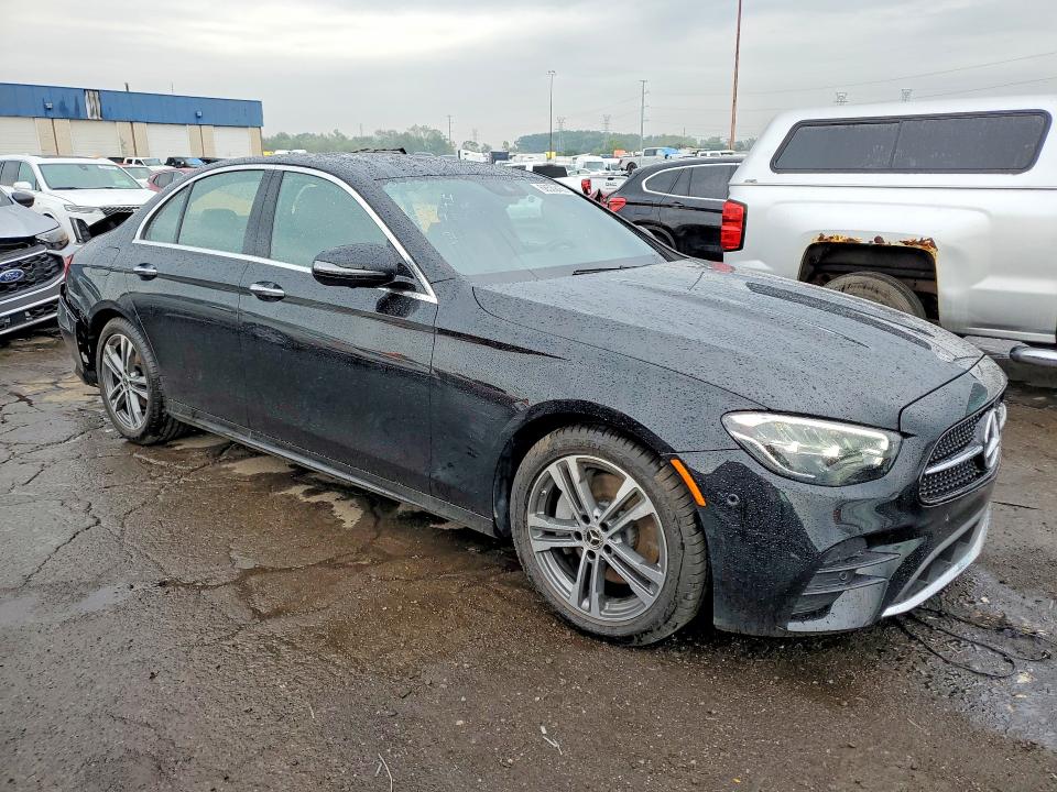 68539466 :رقم المزاد ، W1KZF8EB9MA904742 vin ، 2021 Mercedes-benz E مزاد بيع