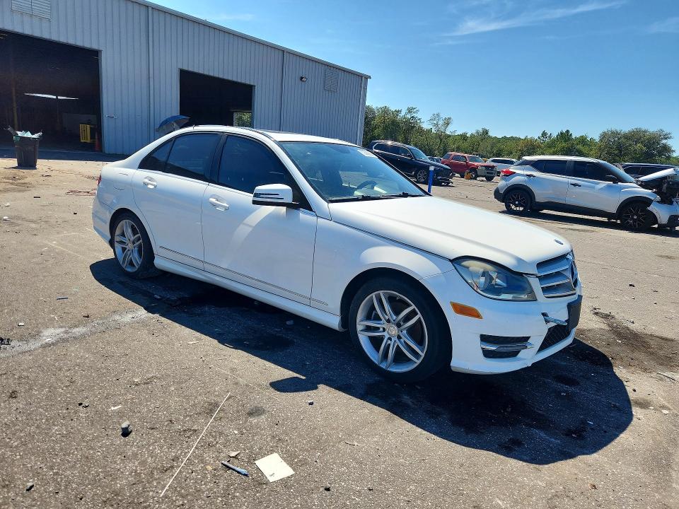 70896666 :رقم المزاد ، WDDGF4HB0DA843986 vin ، 2013 Mercedes-benz C مزاد بيع