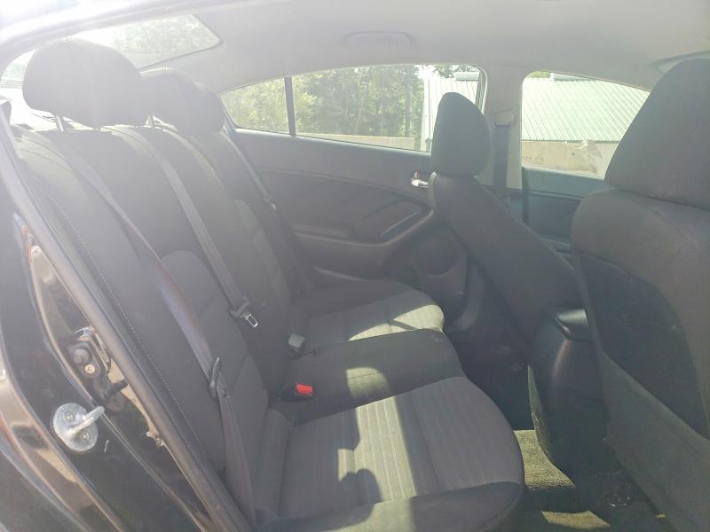 68046976 :رقم المزاد ، 3KPFL4A73JE189580 vin ، 2018 Kia Forte مزاد بيع
