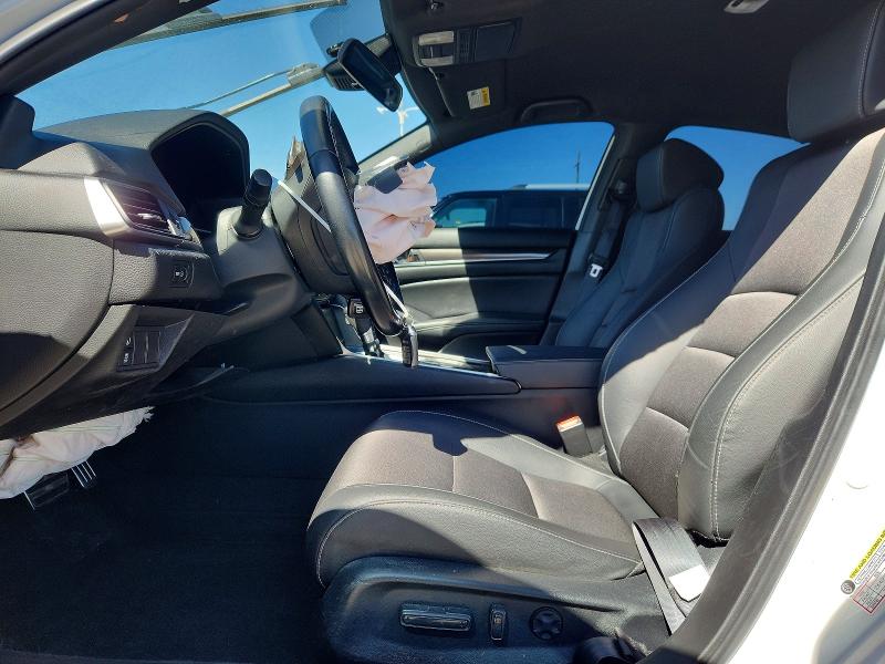 68072736 :رقم المزاد ، 1HGCV1F33NA110002 vin ، 2022 Honda Accord مزاد بيع