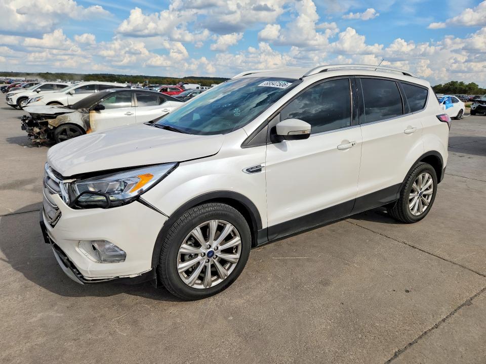 2017 Ford Escape მანქანა იყიდება აუქციონზე, vin: 1FMCU0J90HUD40151, აუქციონის ნომერი: 68547506