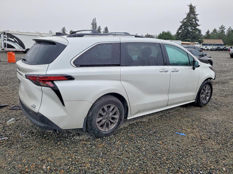 66958376 :رقم المزاد ، 5TDJSKFC5NS067516 vin ، 2022 Toyota Sienna مزاد بيع