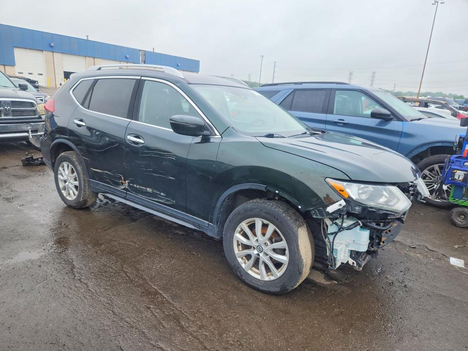 69359286 :رقم المزاد ، 5N1AT2MVXKC746093 vin ، 2019 Nissan Rogue مزاد بيع