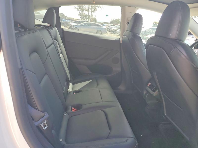 69512516 :رقم المزاد ، 7SAYGDEE4PF744256 vin ، 2023 Tesla Model Y مزاد بيع