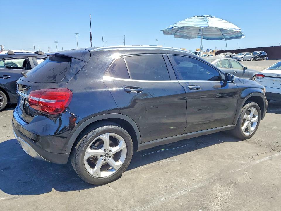 67514276 :رقم المزاد ، WDCTG4EB0LU024221 vin ، 2020 Mercedes-benz Gla مزاد بيع