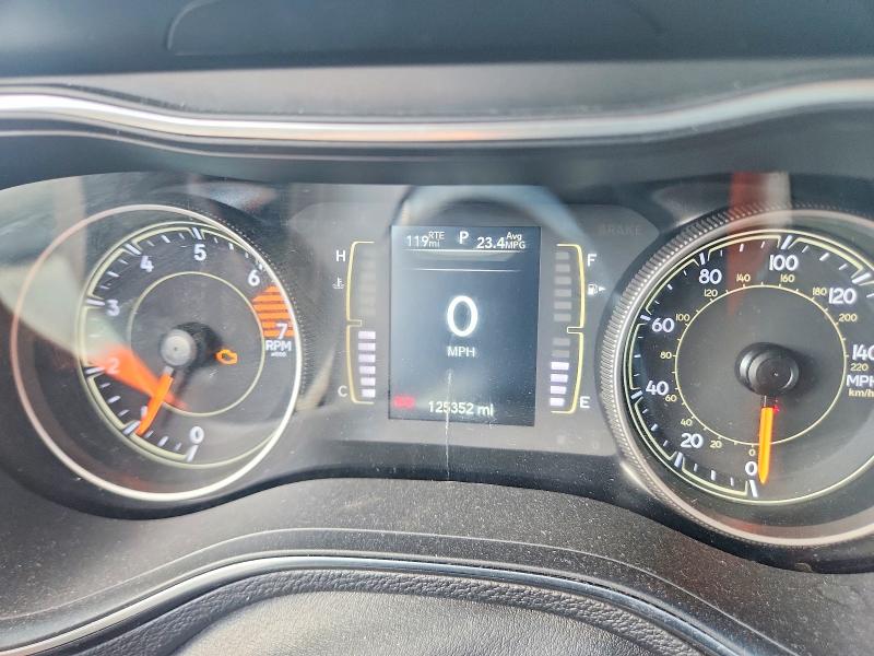 2019 Jeep Cherokee მანქანა იყიდება აუქციონზე, vin: 1C4PJLLB8KD411863, აუქციონის ნომერი: 70257716