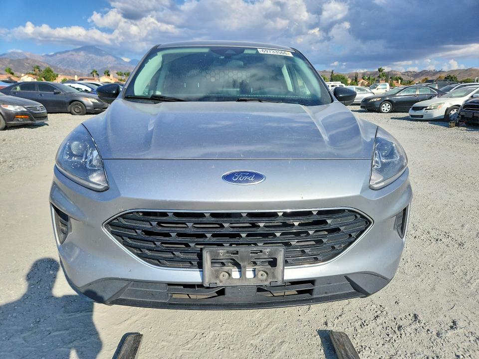 69733566 :رقم المزاد ، 1FMCU0G62NUB60453 vin ، 2022 Ford Escape مزاد بيع