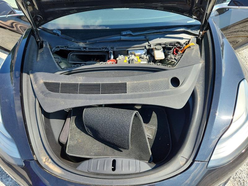 Продаж на аукціоні авто 2018 Tesla Model 3, vin: 5YJ3E1EB3JF090438, номер лоту: 69496516