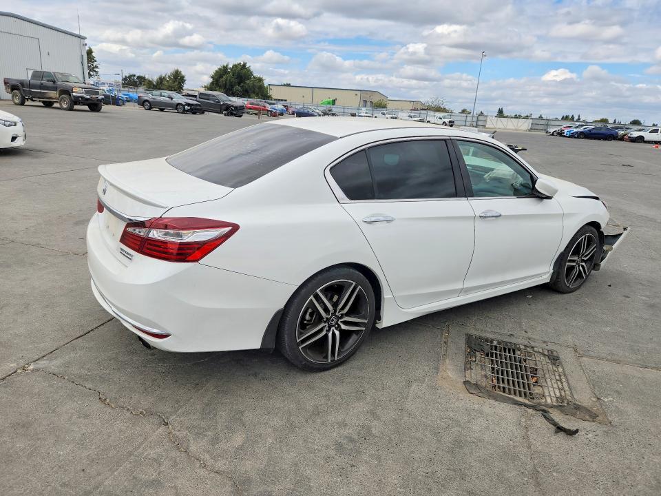 2017 Honda Accord მანქანა იყიდება აუქციონზე, vin: 1HGCR2F17HA178977, აუქციონის ნომერი: 67539776