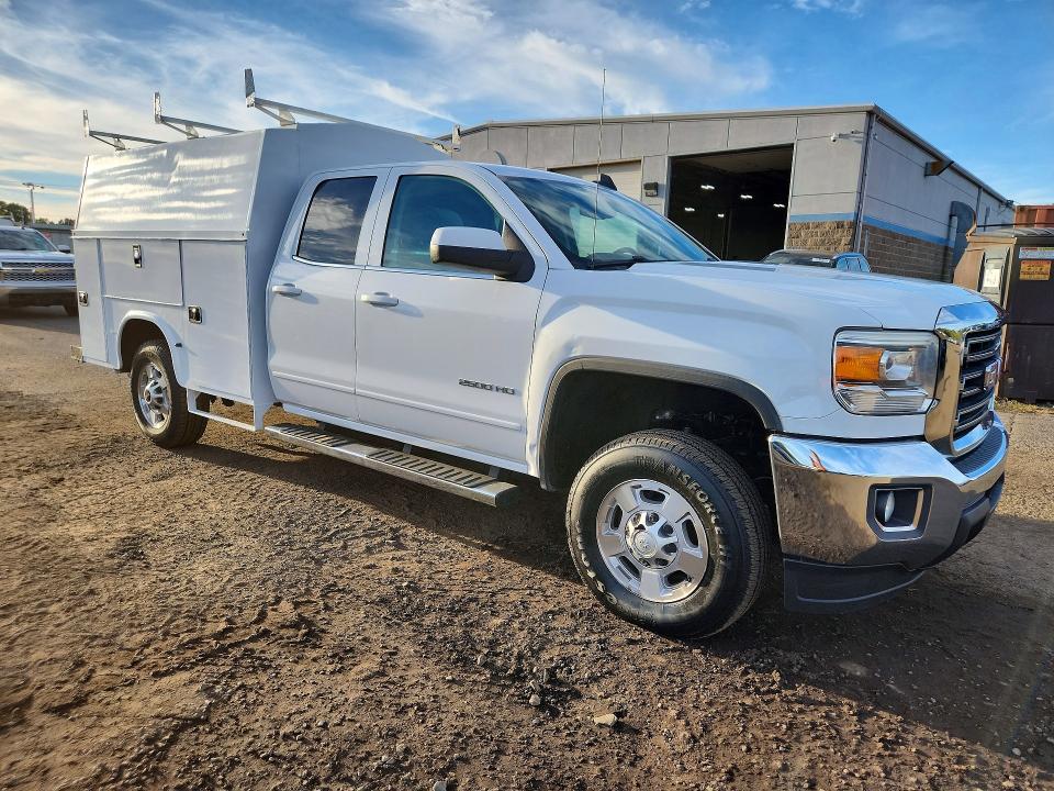 69460056 :رقم المزاد ، 1GD21YEG1FZ543920 vin ، 2015 Gmc Sierra مزاد بيع