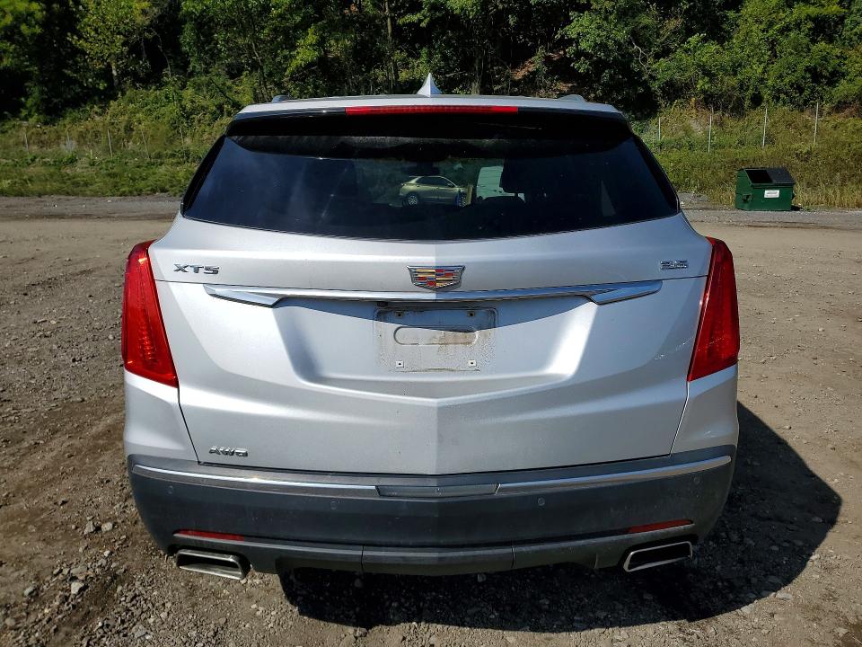 69780706 :رقم المزاد ، 1GYKNFRS2KZ131537 vin ، 2019 Cadillac Xt5 مزاد بيع