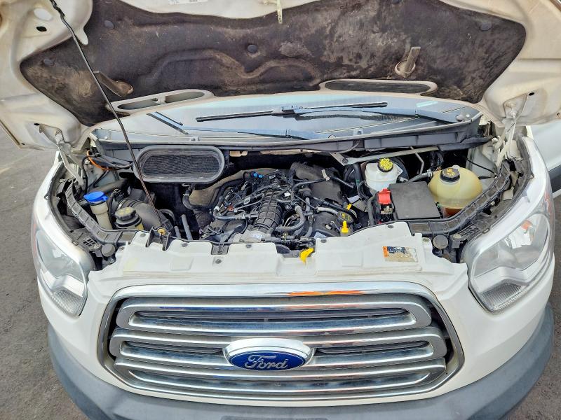 67452606 :رقم المزاد ، 1FTYR2CG4JKA32369 vin ، 2018 Ford Transit مزاد بيع
