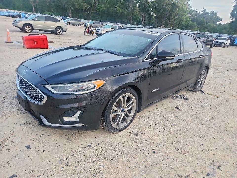 68075386 :رقم المزاد ، 3FA6P0RU6KR110653 vin ، 2019 Ford Fusion مزاد بيع