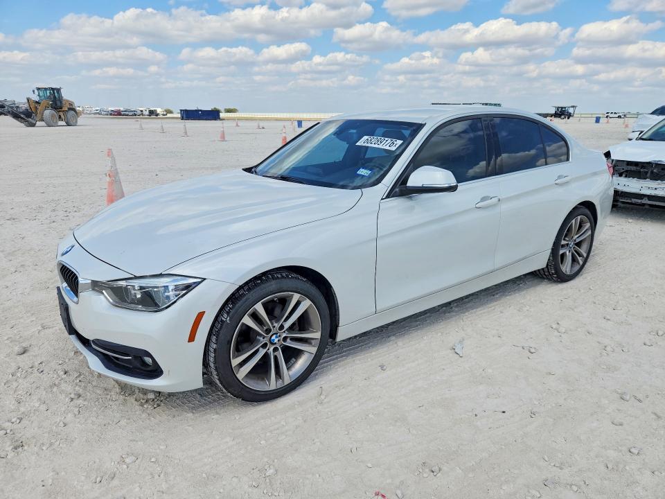 68289176 :رقم المزاد ، WBA8B9C51JK677375 vin ، 2018 Bmw 330 مزاد بيع