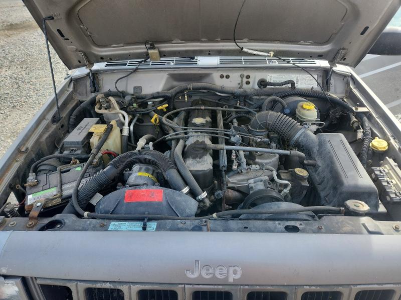 70215166 :رقم المزاد ، 1J4FF48S2YL148368 vin ، 2000 Jeep Cherokee مزاد بيع