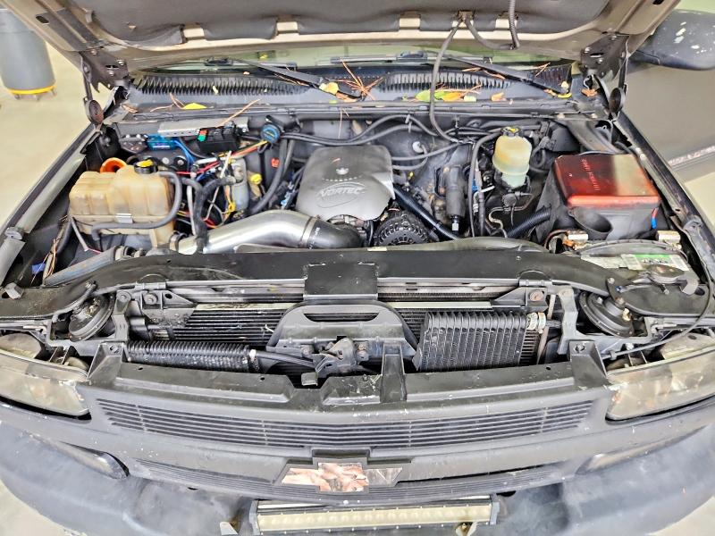 2001 Chevrolet Silverado მანქანა იყიდება აუქციონზე, vin: 1GCHK29U71E215054, აუქციონის ნომერი: 71026636