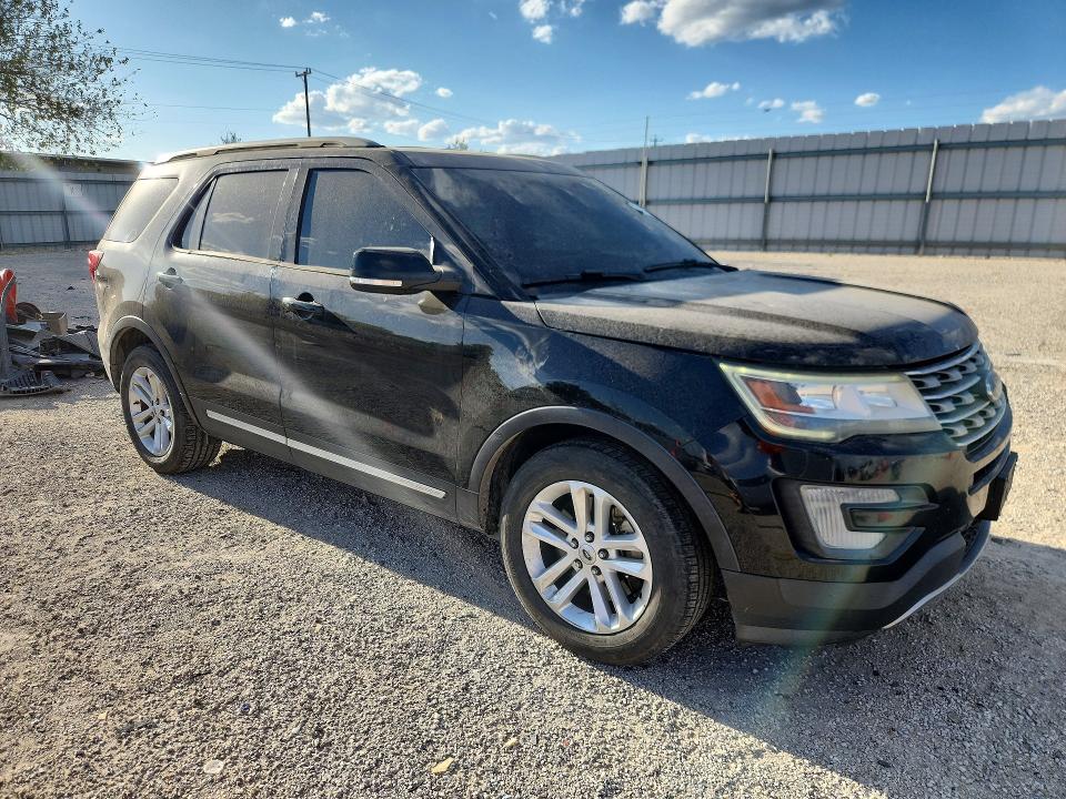 67664456 :رقم المزاد ، 1FM5K7DH3HGD53579 vin ، 2017 Ford Explorer مزاد بيع