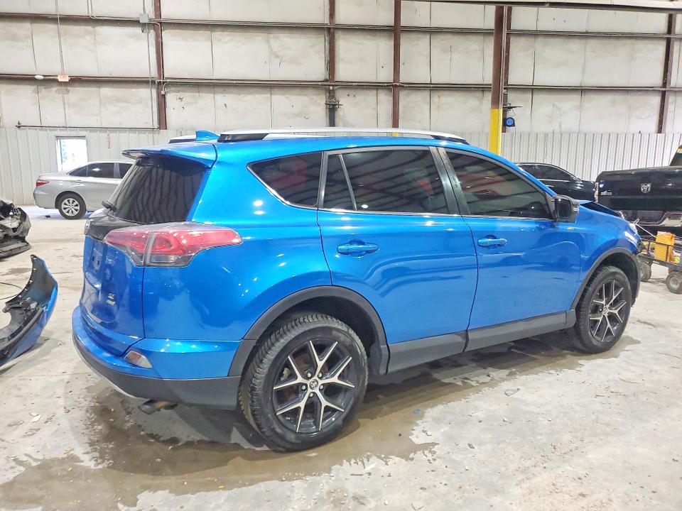 68947196 :رقم المزاد ، JTMJFREV4HJ153336 vin ، 2017 Toyota Rav4 مزاد بيع