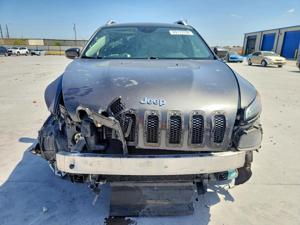 69173156 :رقم المزاد ، 1C4PJLCS6EW200282 vin ، 2014 Jeep Cherokee مزاد بيع