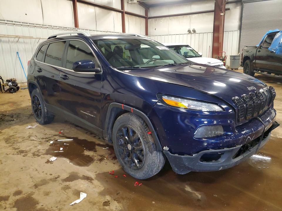 68202946 :رقم المزاد ، 1C4PJLCB8GW293759 vin ، 2016 Jeep Cherokee مزاد بيع