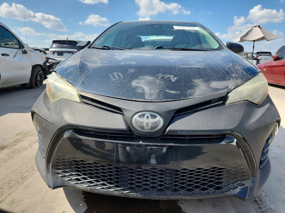 Продажа на аукционе авто 2018 Toyota Corolla, vin: 5YFBURHE5JP793725, номер лота: 67800886