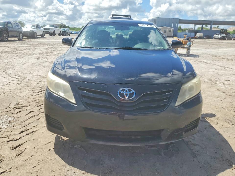 70277136 :رقم المزاد ، 4T1BF3EK9AU533084 vin ، 2010 Toyota Camry مزاد بيع