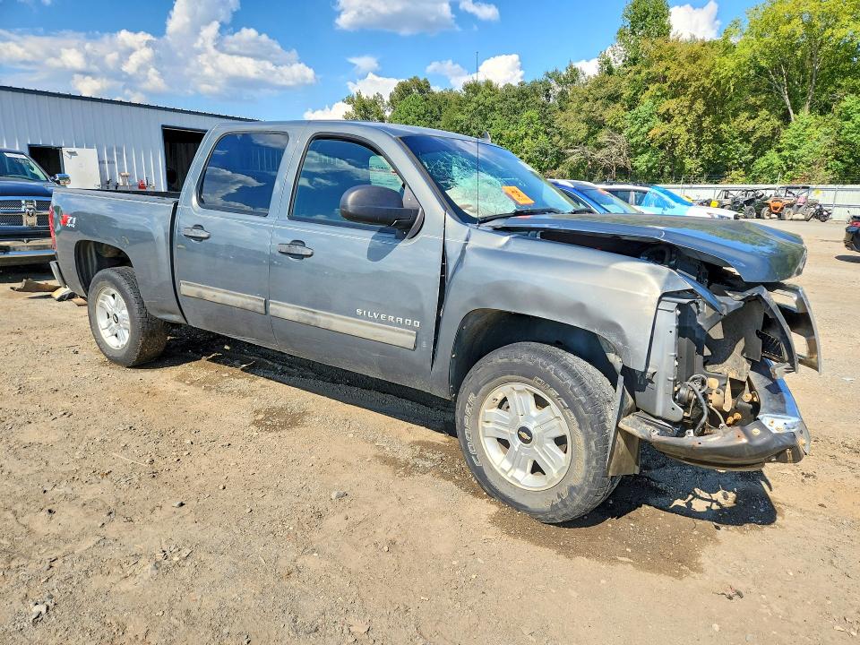 69763296 :رقم المزاد ، 3GCPKSE3XBG331657 vin ، 2011 Chevrolet Silverado مزاد بيع