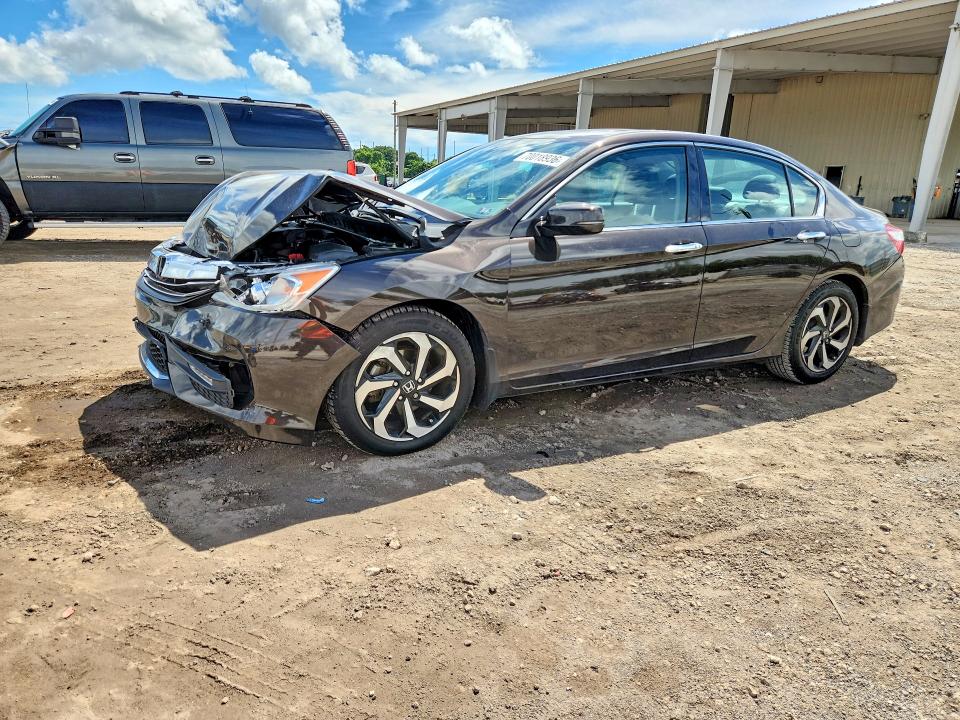 Продажа на аукционе авто 2016 Honda Accord, vin: 1HGCR3F88GA003848, номер лота: 70018936