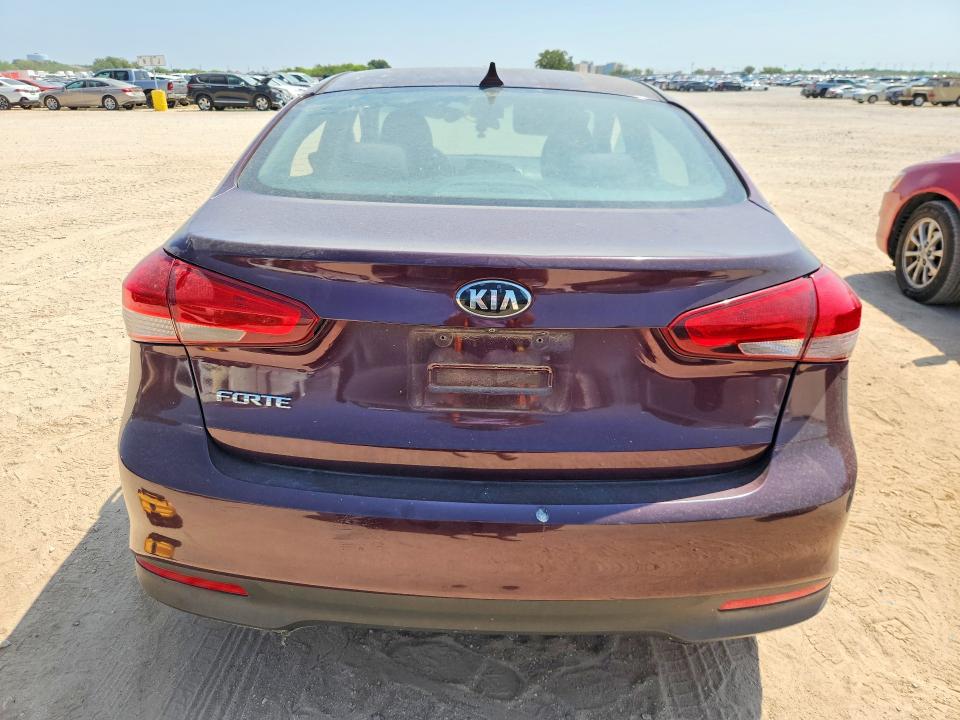 66861446 :رقم المزاد ، 3KPFL4A70HE017114 vin ، 2017 Kia Forte مزاد بيع