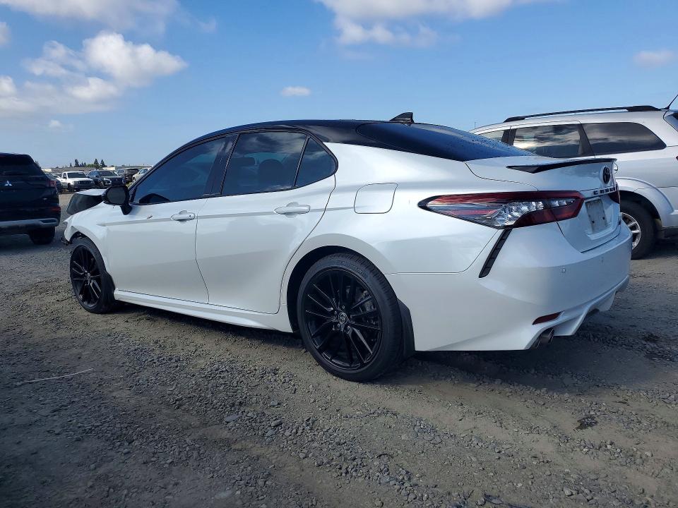67679726 :رقم المزاد ، 4T1KZ1AK8MU053222 vin ، 2021 Toyota Camry مزاد بيع