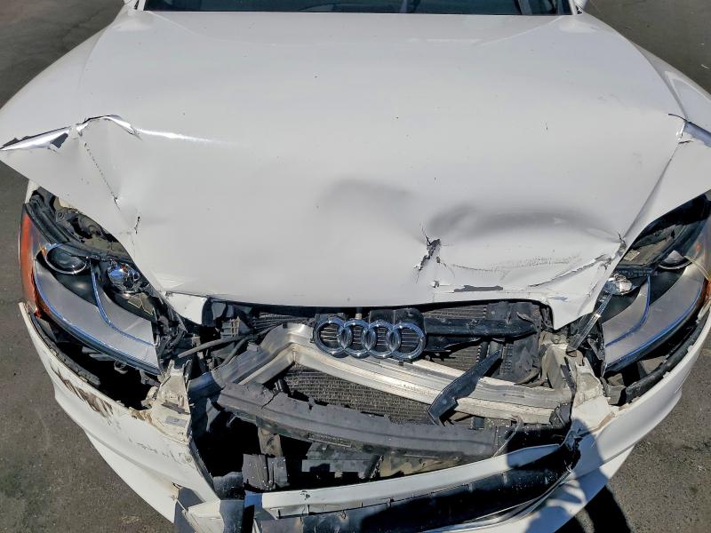 68107006 :رقم المزاد ، TRUBFAFK6B1012615 vin ، 2011 Audi Tt مزاد بيع