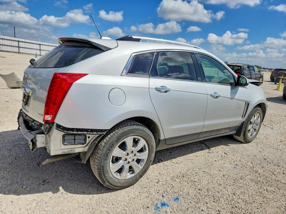 68924446 :رقم المزاد ، 3GYFNEE3XFS547722 vin ، 2015 Cadillac Srx مزاد بيع