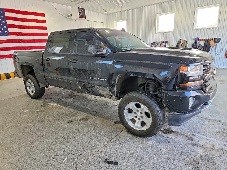 2017 Chevrolet Silverado მანქანა იყიდება აუქციონზე, vin: 3GCUKREC1HG185704, აუქციონის ნომერი: 68921236