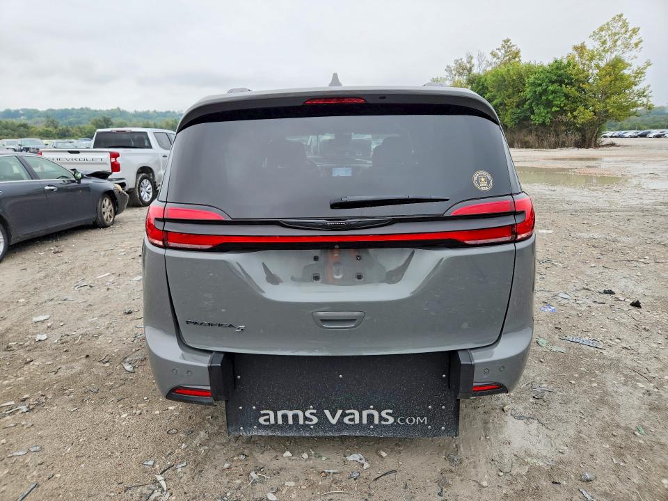 2021 Chrysler Pacifica მანქანა იყიდება აუქციონზე, vin: 2C4RC1BG5MR573759, აუქციონის ნომერი: 69348346