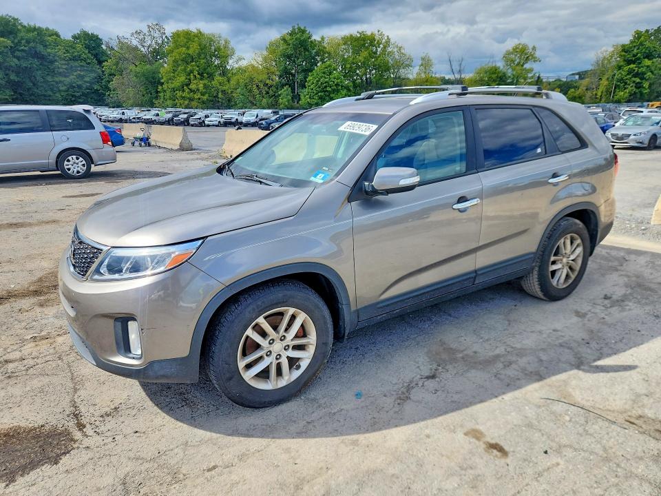 Auction sale of the 2014 Kia Sorento, vin: 5XYKT3A6XEG521877, lot number: 69929736