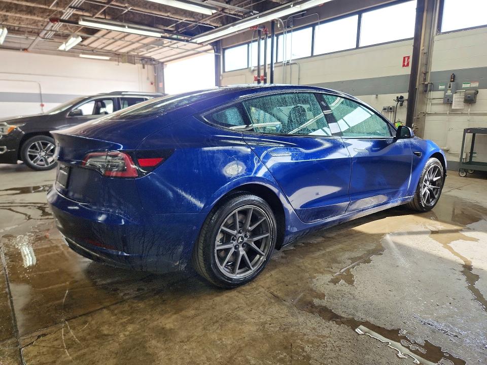 68685096 :رقم المزاد ، 5YJ3E1EA4NF289236 vin ، 2022 Tesla Model 3 مزاد بيع