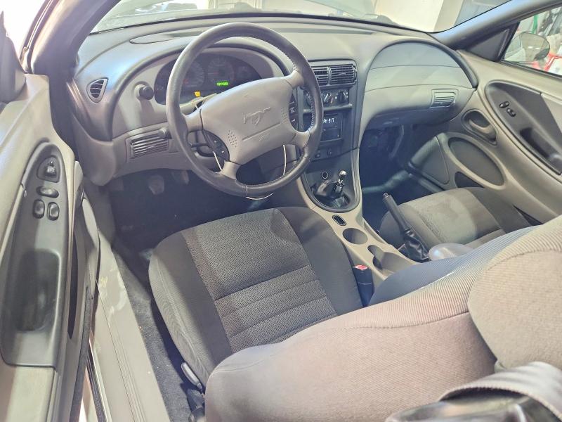 70412296 :رقم المزاد ، 1FAFP42X81F153477 vin ، 2001 Ford Mustang مزاد بيع
