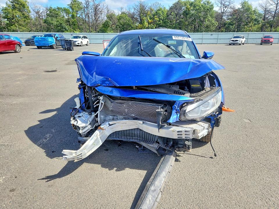 Auction sale of the 2017 Honda Civic, vin: SHHFK7H40HU425895, lot number: 69213516