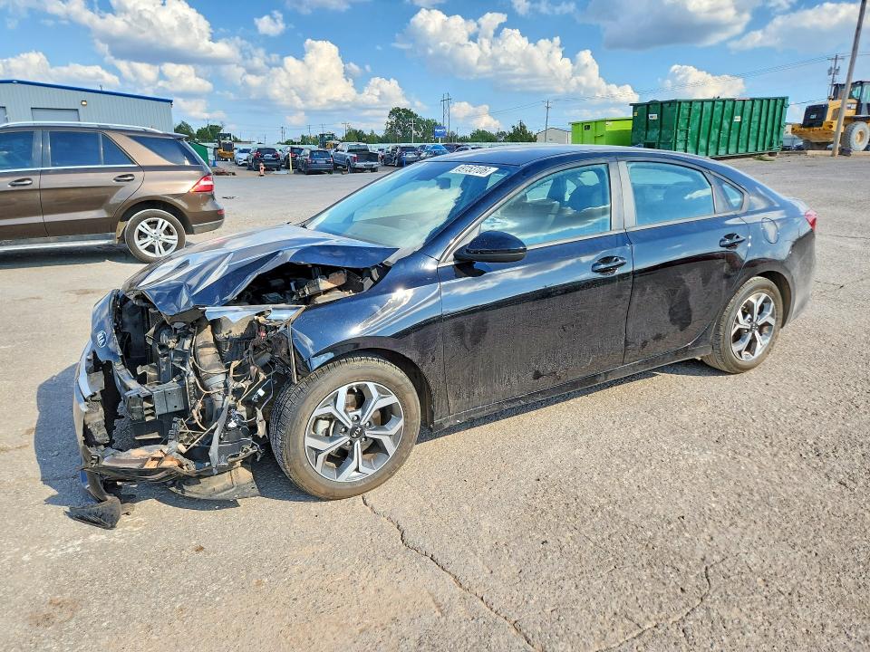 2021 Kia Forte მანქანა იყიდება აუქციონზე, vin: 3KPF24AD7ME360179, აუქციონის ნომერი: 69153106