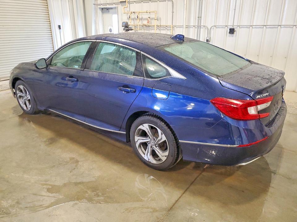 67984616 :رقم المزاد ، 1HGCV1F51JA206951 vin ، 2018 Honda Accord مزاد بيع