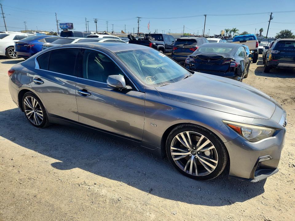 68302496 :رقم المزاد ، JN1EV7AP6JM354680 vin ، 2018 Infiniti Q50 مزاد بيع
