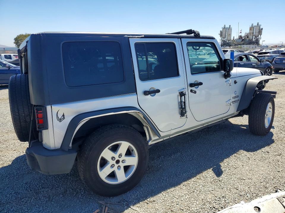 2010 Jeep Wrangler Unlimited მანქანა იყიდება აუქციონზე, vin: 1J4BB3H18AL136310, აუქციონის ნომერი: 67640186