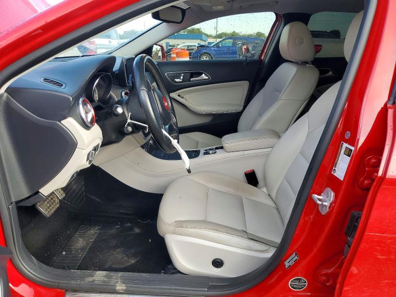 2015 Mercedes-benz Gla მანქანა იყიდება აუქციონზე, vin: WDCTG4GB6FJ130918, აუქციონის ნომერი: 67874566
