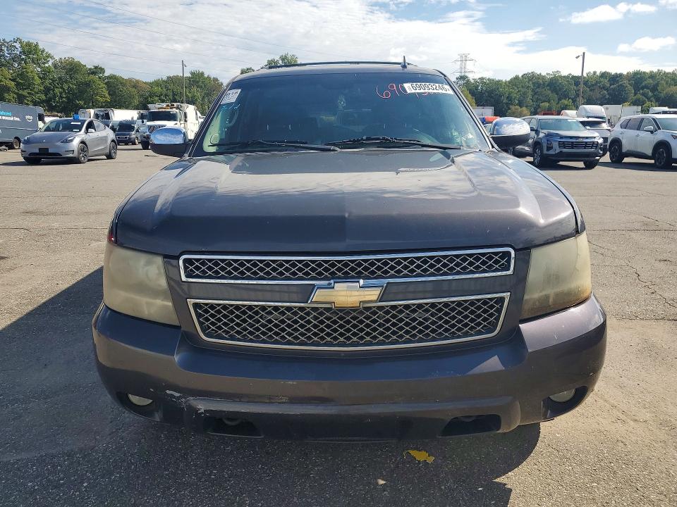 Продаж на аукціоні авто 2010 Chevrolet Suburban, vin: 1GNUKKE36AR255329, номер лоту: 69093246