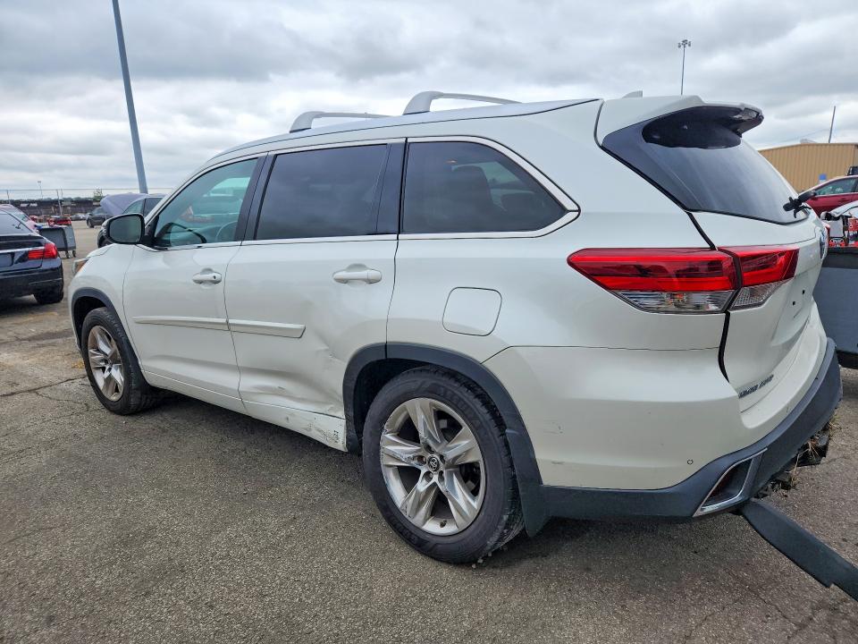 Продажа на аукционе авто 2018 Toyota Highlander, vin: 5TDDZRFH6JS866115, номер лота: 69293916