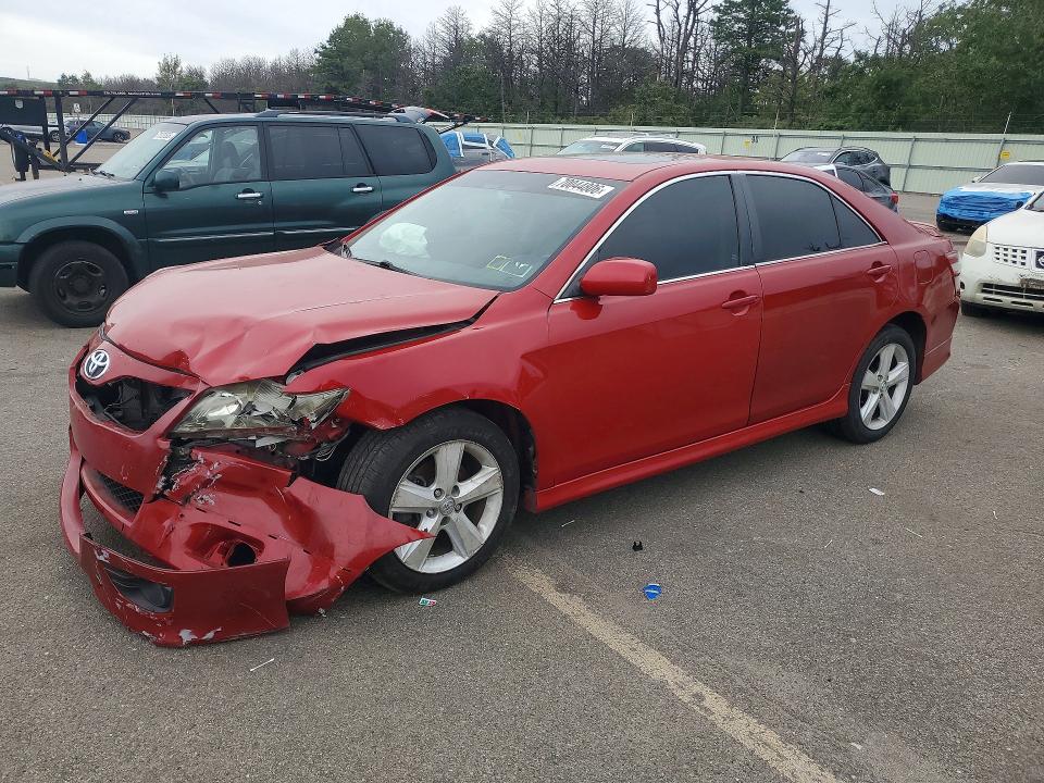 70044806 :رقم المزاد ، 4T1BF3EK1BU682803 vin ، 2011 Toyota Camry مزاد بيع
